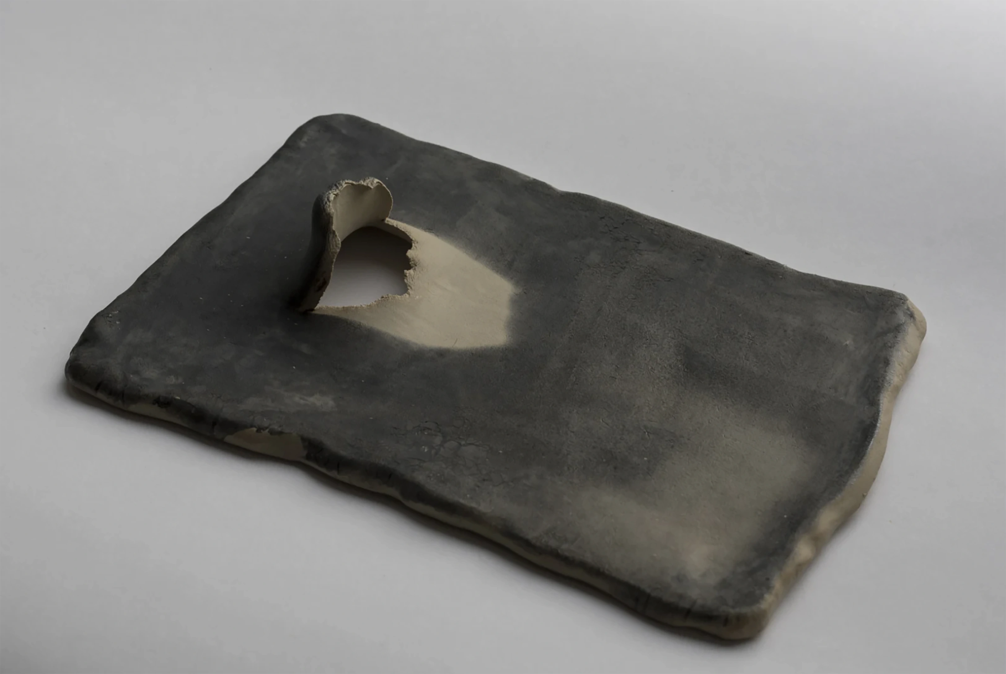 Hesam Samavatians Einzelausstellung in der Ab-Anbar Gallery London
